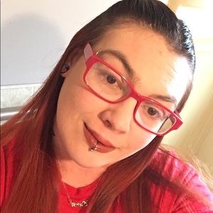 Meet your Posher, Leeann